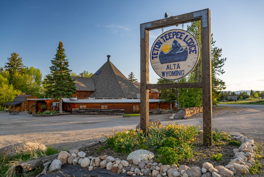More Photos Of 440 W Alta Ski Hill Rd, Alta Hotel For Sale