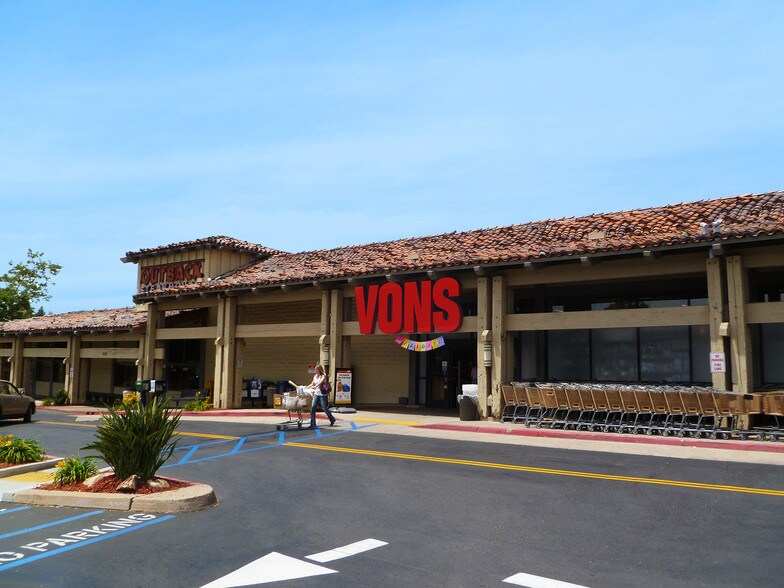 More Photos Of 5620-5680 Lake Murray Blvd, La Mesa Unknown For Lease