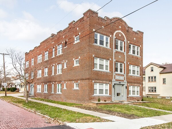 More Photos Of 3498 Bosworth Rd, Cleveland Apartments For Sale