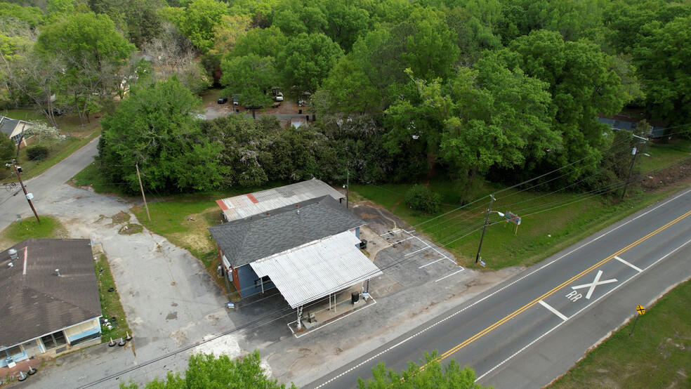 More Photos Of 510 S Camellia Blvd, Fort Valley Convenience Store For Sale