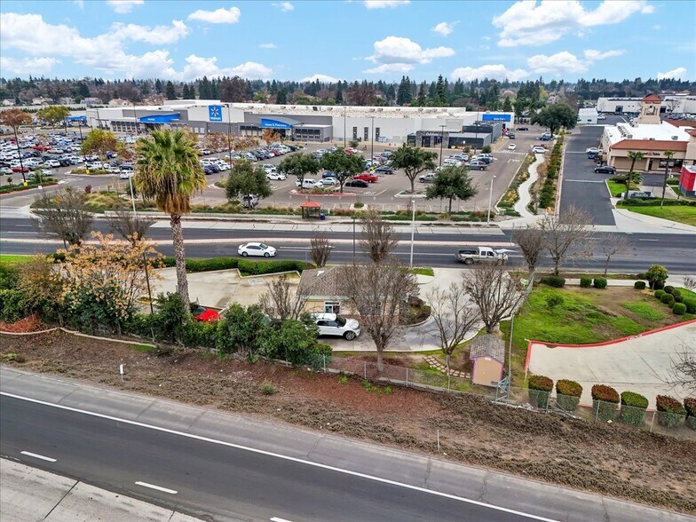 More Photos Of 1720 E Noble Ave, Visalia Fast Food For Sale