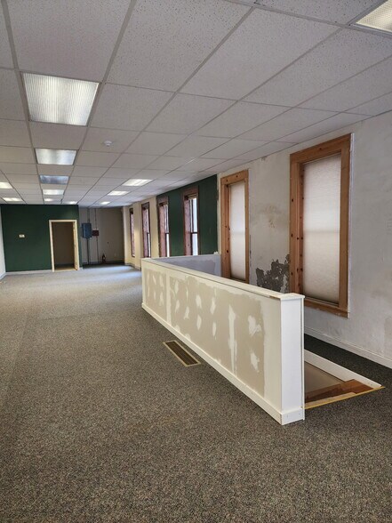 More Photos Of 111 N Main St, Adrian Office Residential For Lease