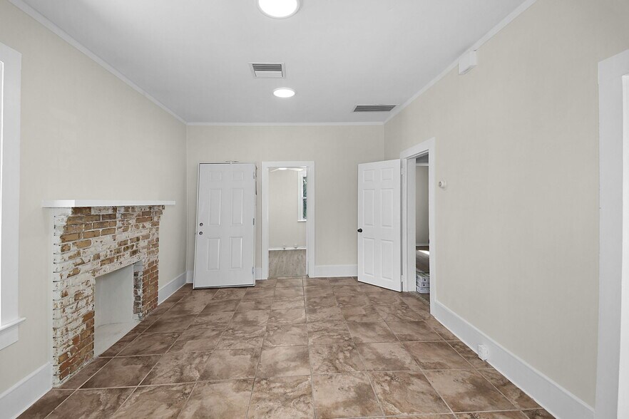 More Photos Of 309 SE Denver Ave, Stuart Office Residential For Lease