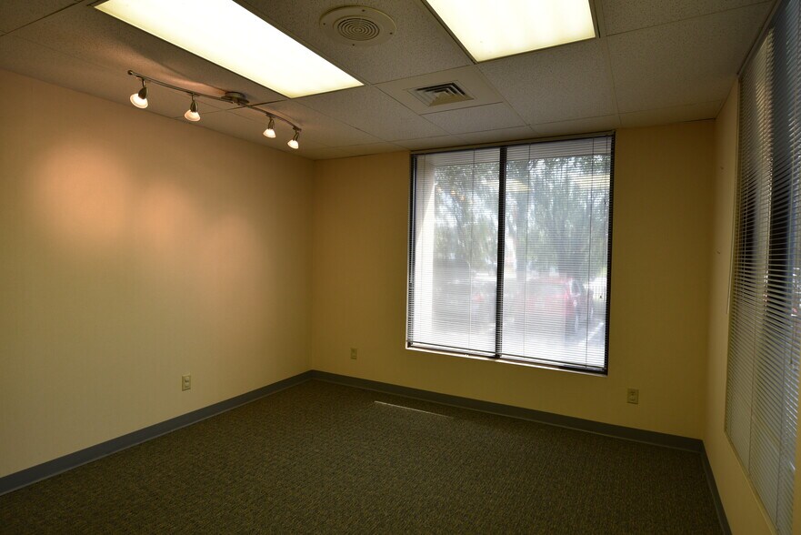 More Photos Of 9109 Baymeadows Rd, Jacksonville Medical For Lease