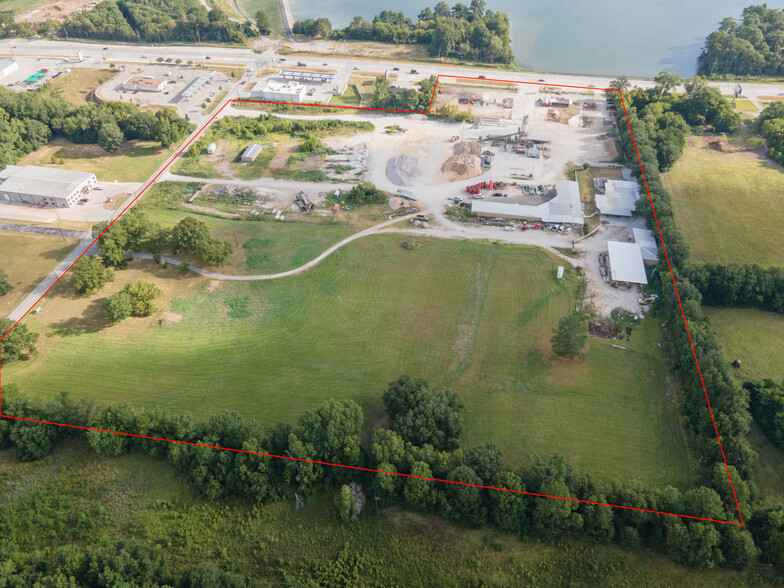 More Photos Of 12247 FM 1097 Rd, Willis Manufacturing For Sale