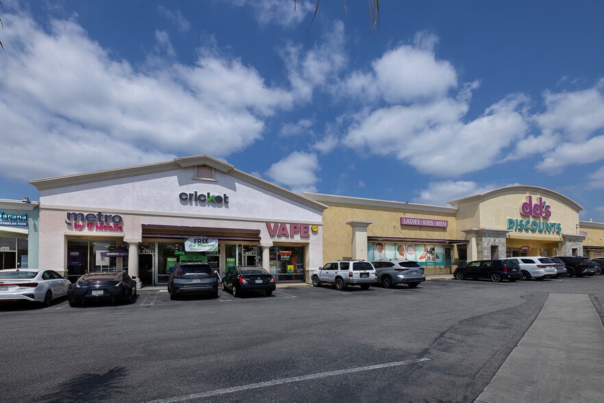 More Photos Of 14701-14729 Rinaldi St, San Fernando Unknown For Lease