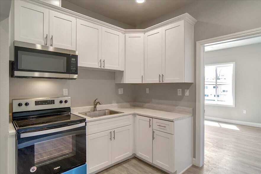 More Photos Of 298 N 7th St, San Jose Office Residential For Sale