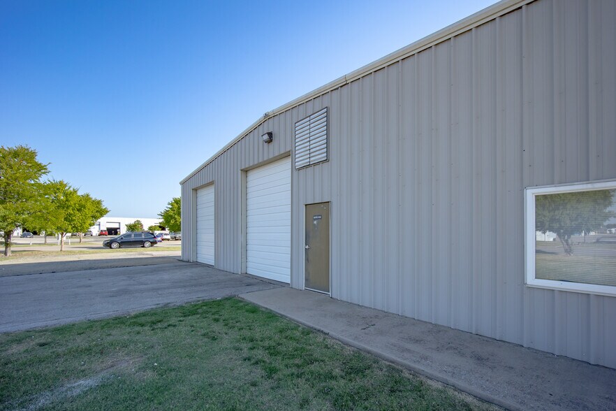 2701 Bart Conner Ct, Norman, OK 73072 Industrial For Lease