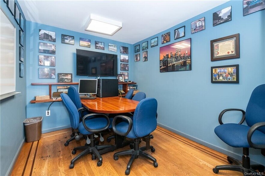 More Photos Of 412 City Island Ave, Bronx Warehouse For Sale