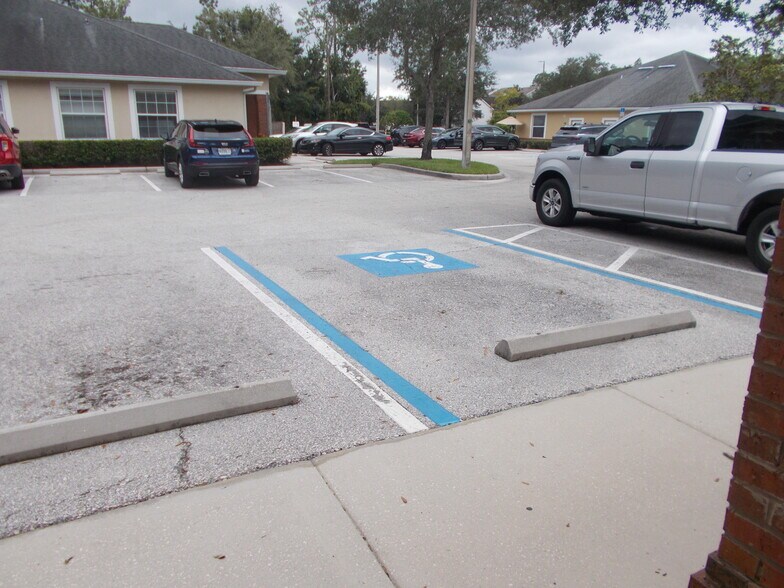 More Photos Of 11041-11043 Countryway Blvd, Tampa Office For Lease