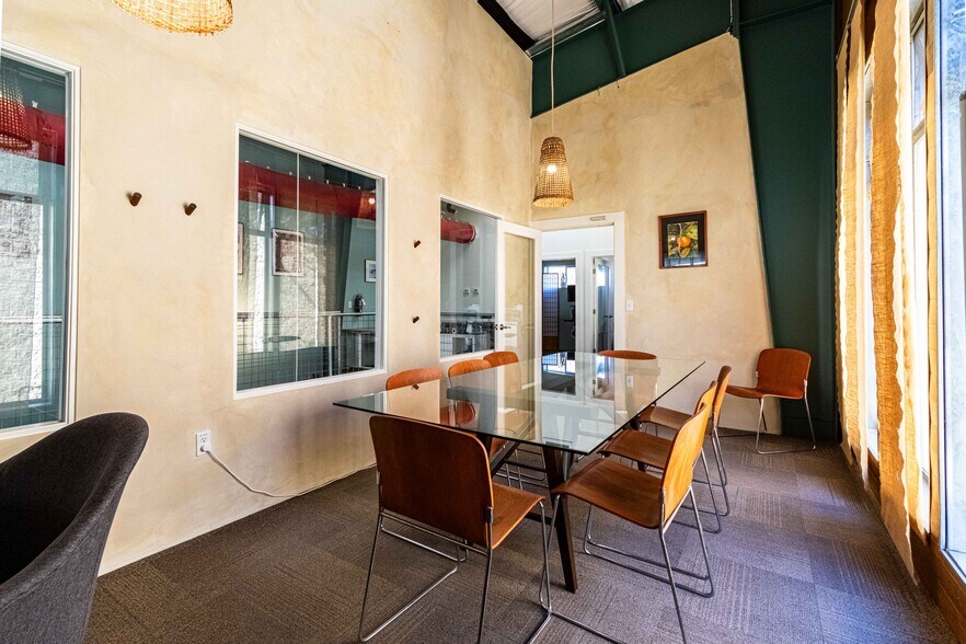 More Photos Of 6940 Burnett St, Sebastopol Office For Sale