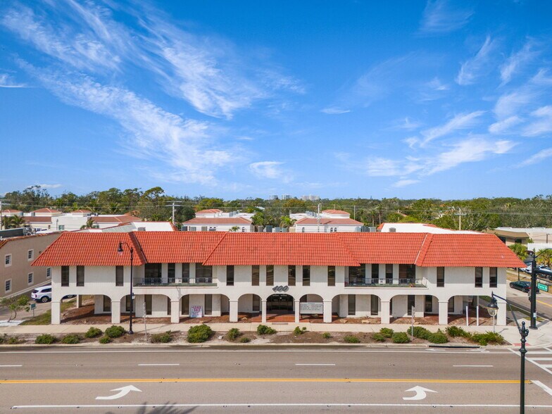 More Photos Of 400 S Tamiami Trl, Venice Medical For Sale