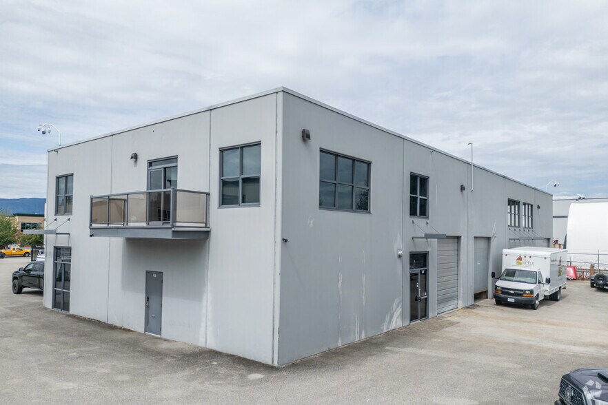 More Photos Of 20220 113B Ave, Maple Ridge Warehouse For Sale