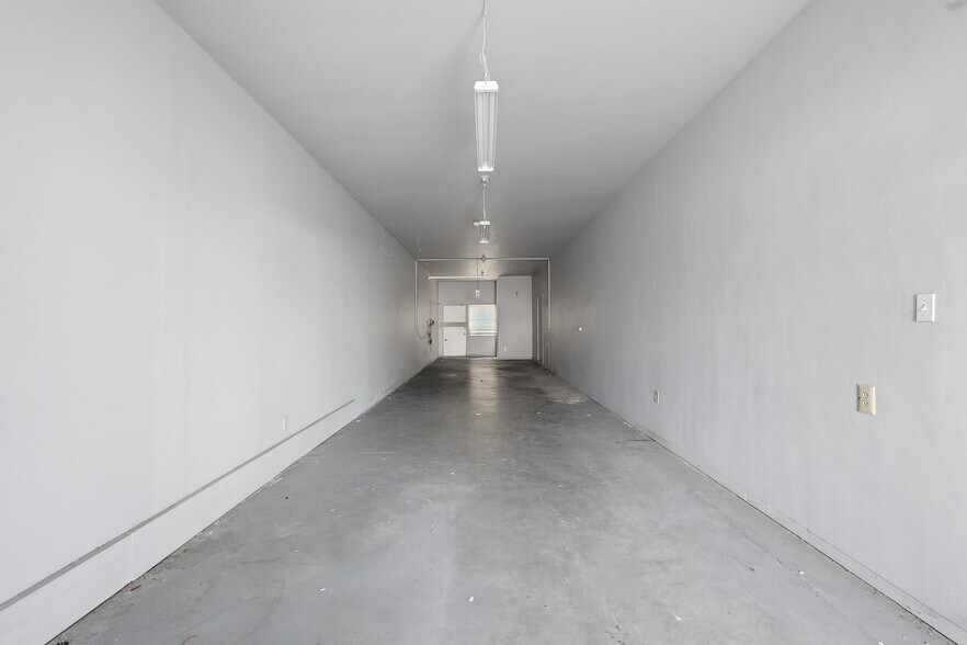 More Photos Of 3521 Ocean View Blvd, Glendale General Retail For Sale