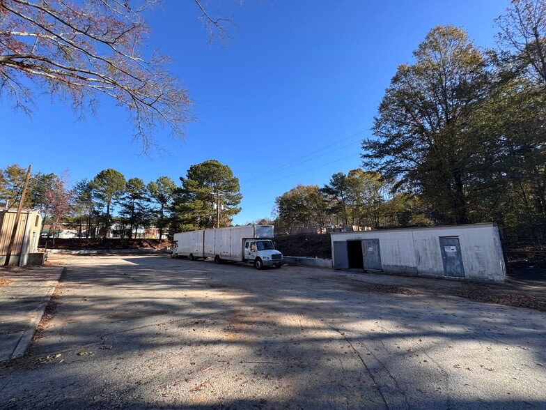 More Photos Of 2230 Lithonia Industrial Blvd, Lithonia Research And Development For Sale