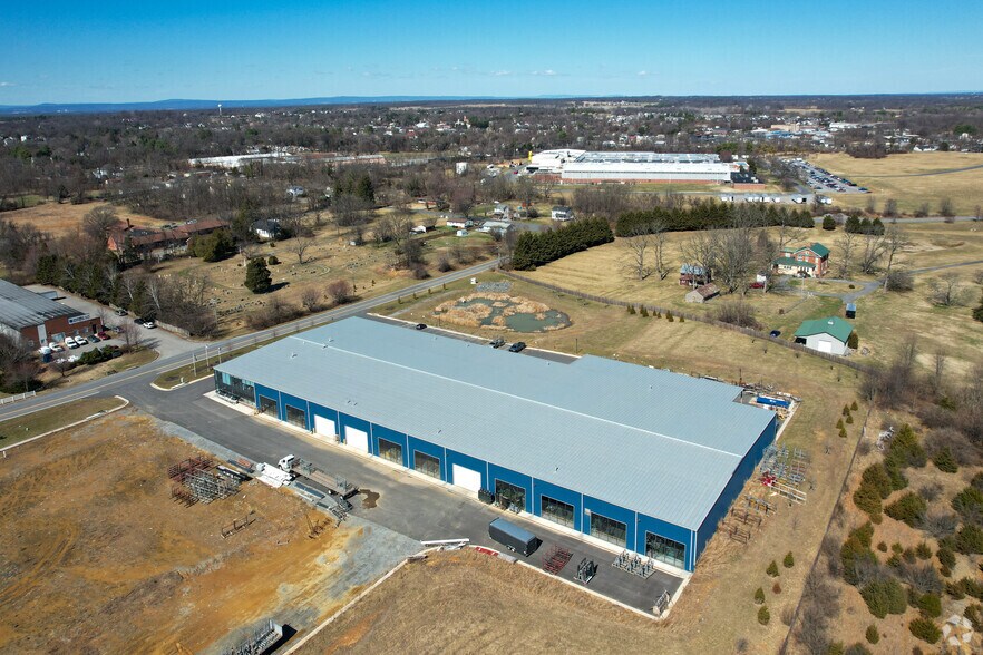 More Photos Of 410 Jack Enders Blvd, Berryville Industrial For Lease