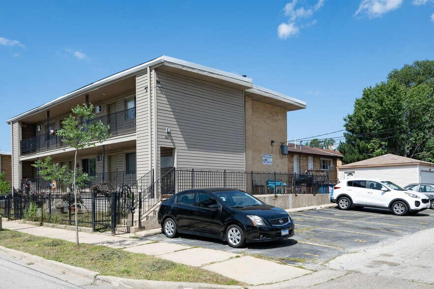 More Photos Of 3001 Prairie St, Franklin Park Apartments For Sale