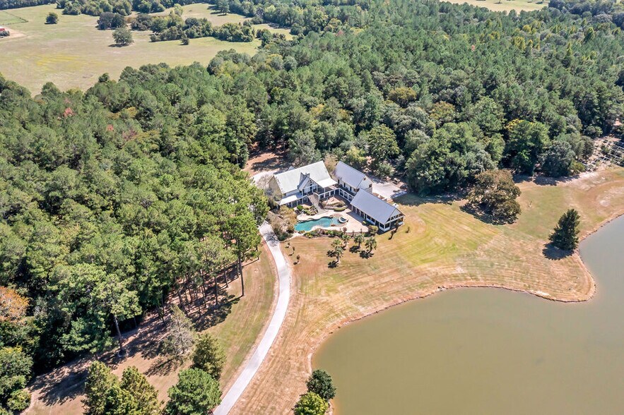 Primary Photo Of 43 Pool Rd, Richards Specialty For Sale