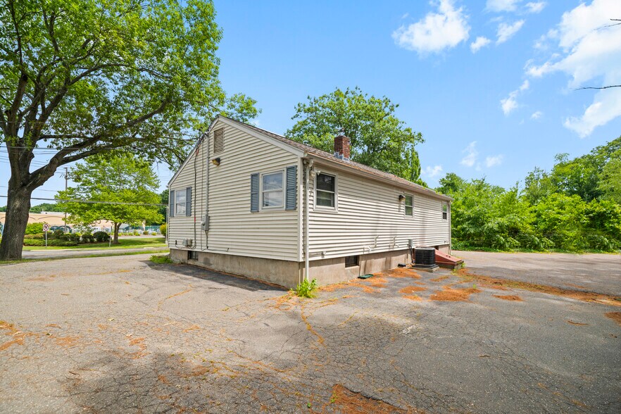 More Photos Of 88 Hazard Ave, Enfield Office For Sale