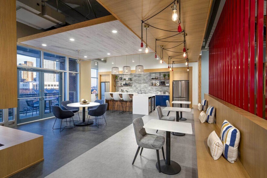 More Photos Of 621 E Pratt St, Baltimore Office For Lease