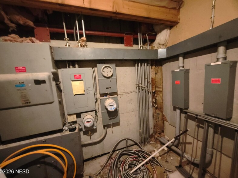 More Photos Of 123 W 5th Ave, Webster Warehouse For Sale