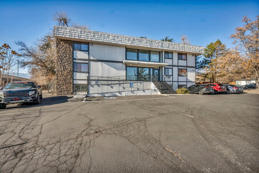 More Photos Of 904 W 7th St, Reno Office For Sale