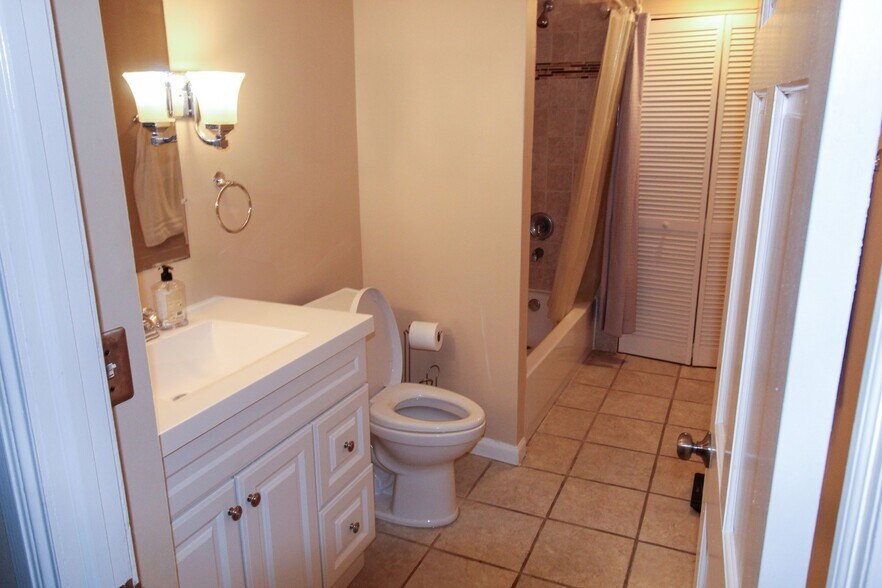 More Photos Of 815 S Bell Ave, Chicago Multifamily For Sale