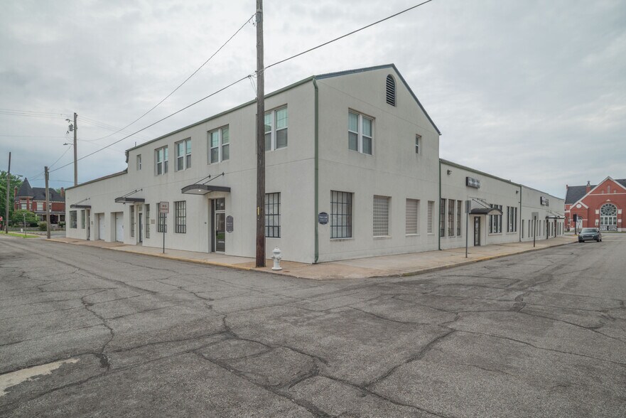Primary Photo Of 410 S Pearl Ave, Joplin Office Residential For Sale