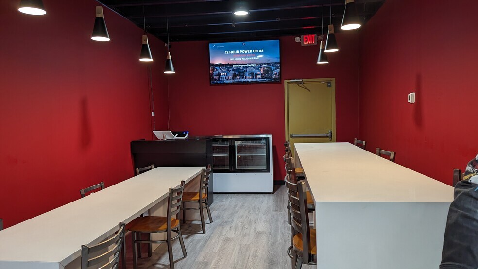 More Photos Of 9710 S Kirkwood Rd, Houston Unknown For Lease