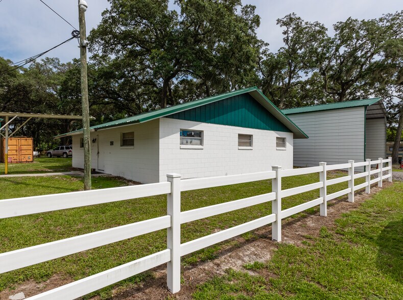 More Photos Of 6620 N Orange Blossom Trail, Orlando Land For Lease