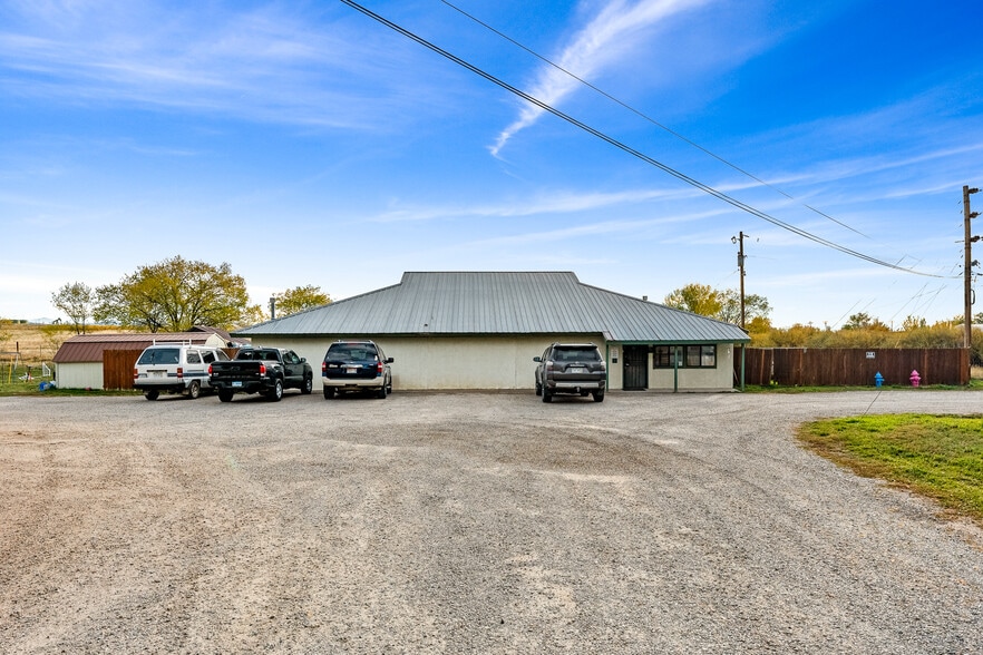More Photos Of 60 County Road 234, Durango Flex For Sale