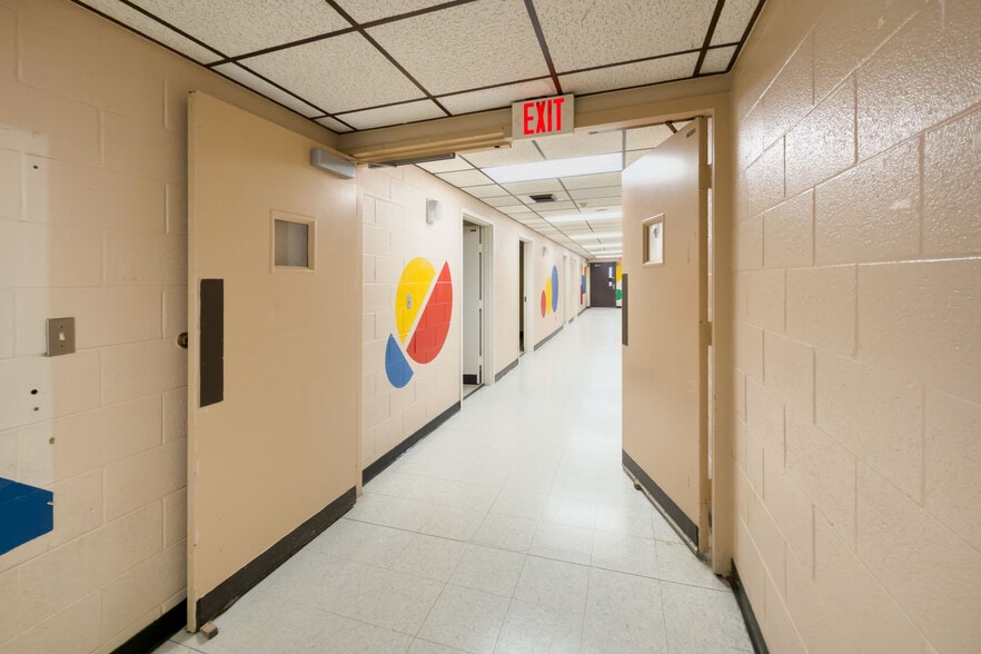 More Photos Of 6902 Chicago Rd, Warren Schools For Sale