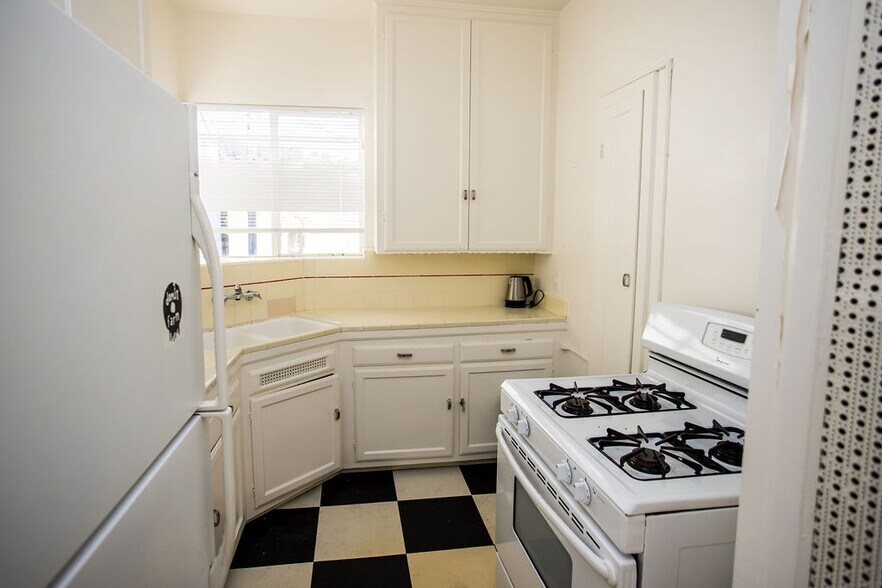 More Photos Of 1682 Oxford St, Berkeley Apartments For Sale