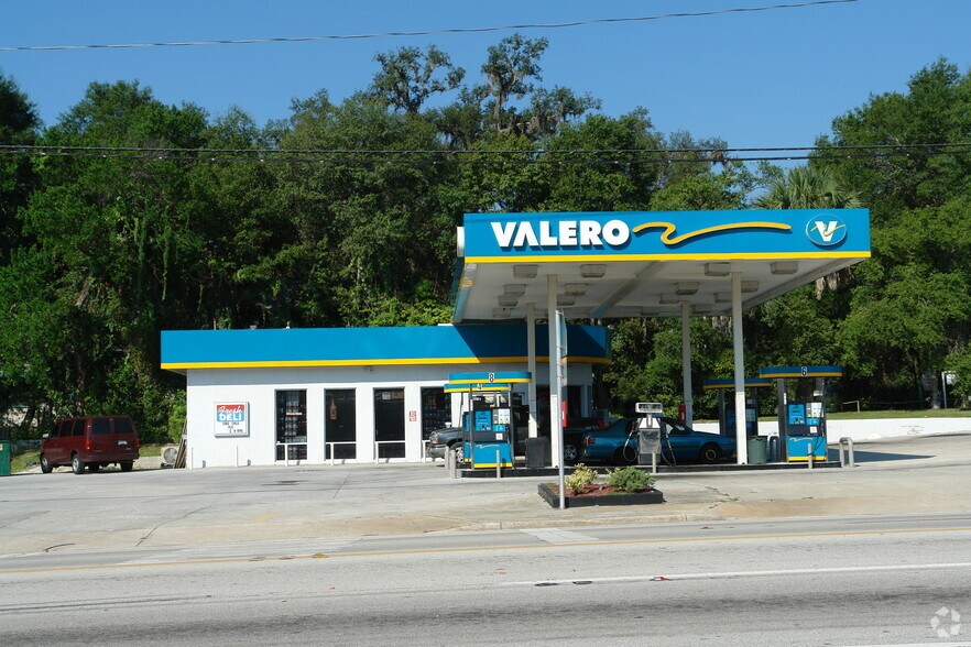 Primary Photo Of 495 N Volusia Ave, Orange City Convenience Store For Sale