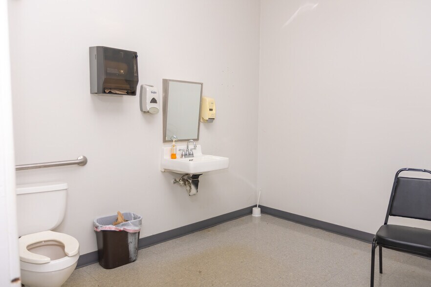 More Photos Of 801 Hazlett Ave, Wheeling Office For Sale