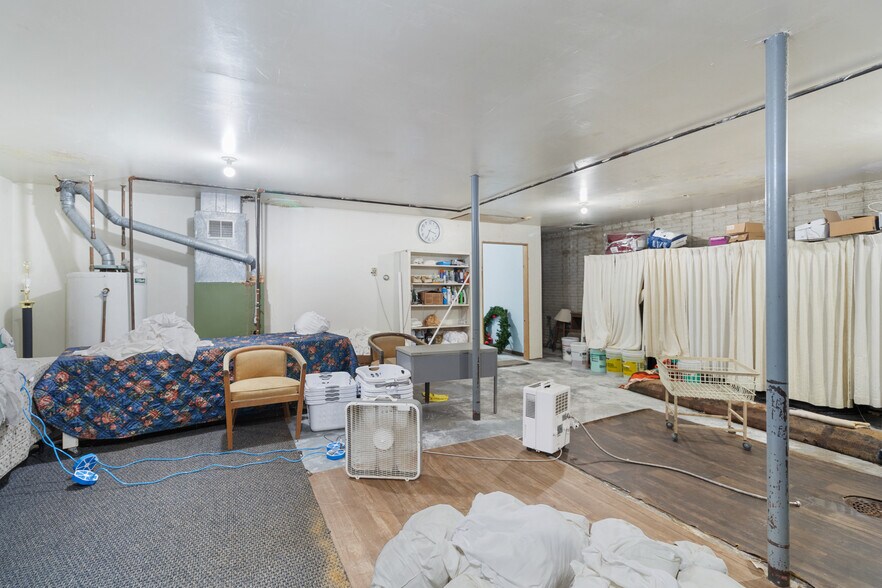 More Photos Of 4712 220th Trl, Amana Hotel For Sale