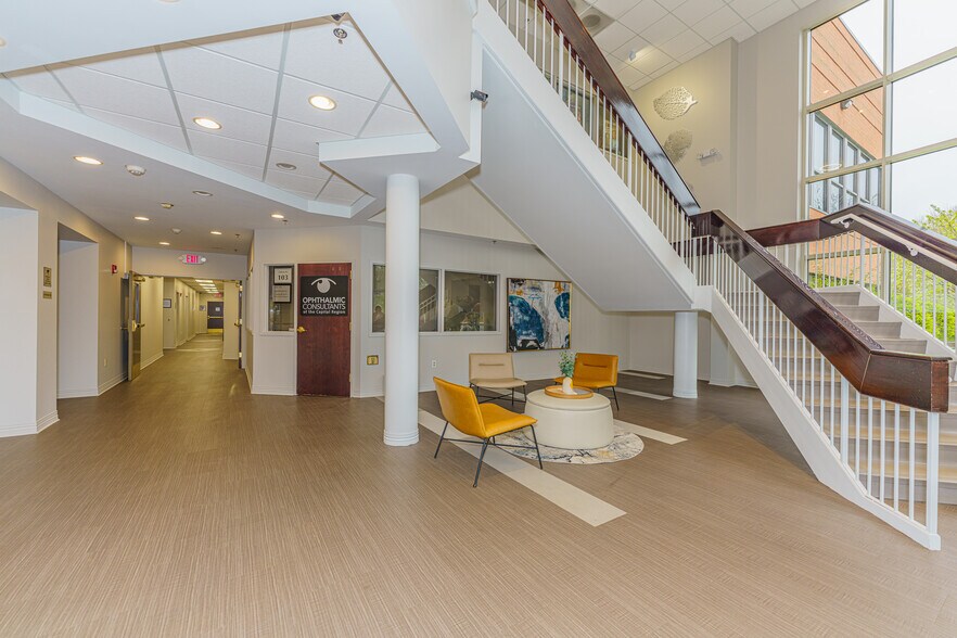 More Photos Of 10 Maxwell Dr, Clifton Park Medical For Lease