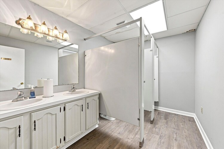 More Photos Of 1284 Gap Newport Pike, Avondale Medical For Sale