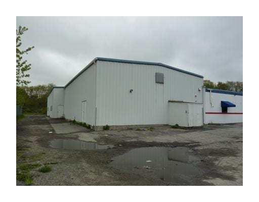 More Photos Of 60 Walnut Grove Ave, Cranston Showroom For Lease