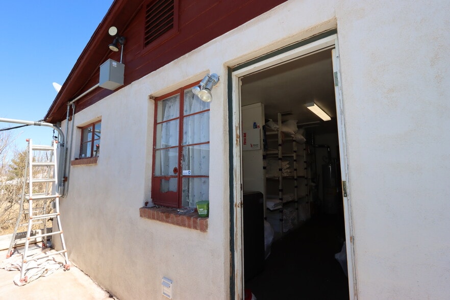 More Photos Of 410 Fremont St, Tombstone Hotel For Sale