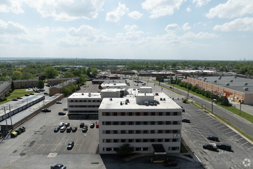 More Photos Of 21100 Southgate Park Blvd, Maple Heights Medical For Sale