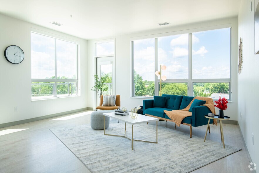 More Photos Of 2521 East Washington Ave, Madison Apartments For Lease