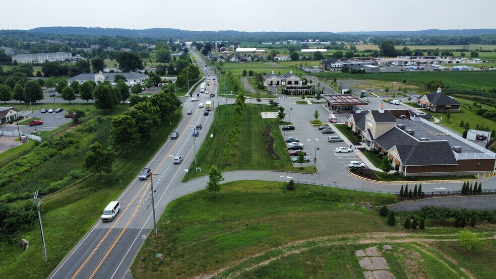 More Photos Of 140 West Rd, Ellington Freestanding For Lease