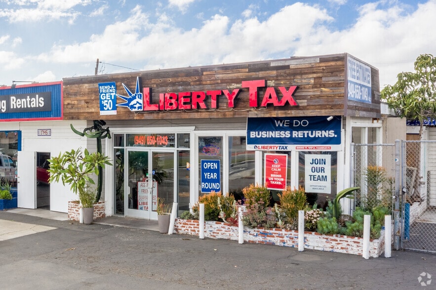 More Photos Of 1745 Newport Blvd, Costa Mesa Auto Repair For Lease