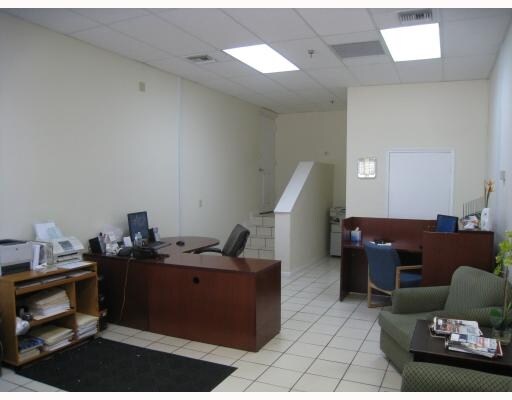 More Photos Of 8000 NW 68th St, Miami Warehouse For Sale