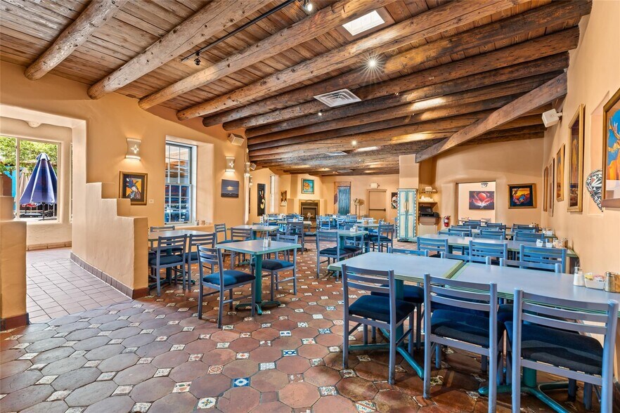 More Photos Of 4 Banana Ln, Santa Fe Restaurant For Sale