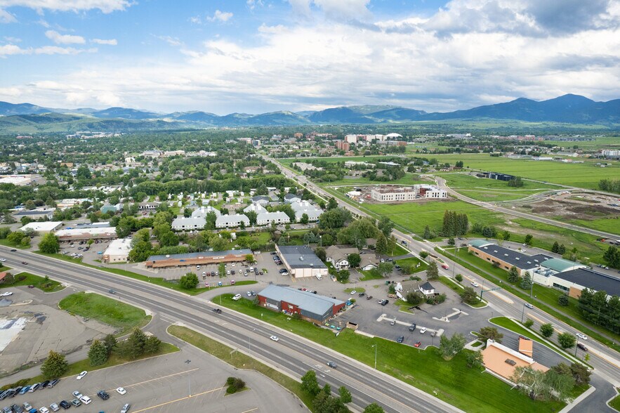 More Photos Of 2711 W College St, Bozeman Restaurant For Sale