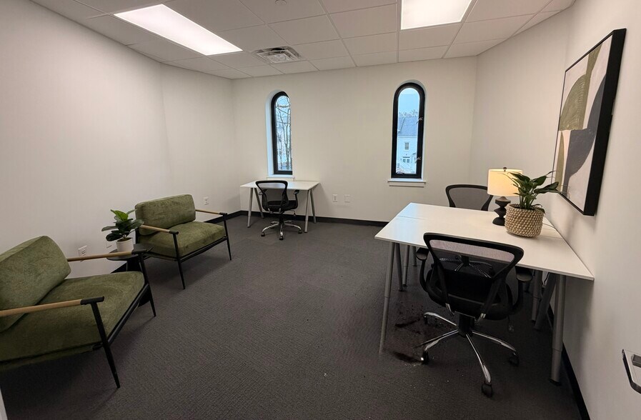 More Photos Of 950 N Washington St, Alexandria Coworking Space