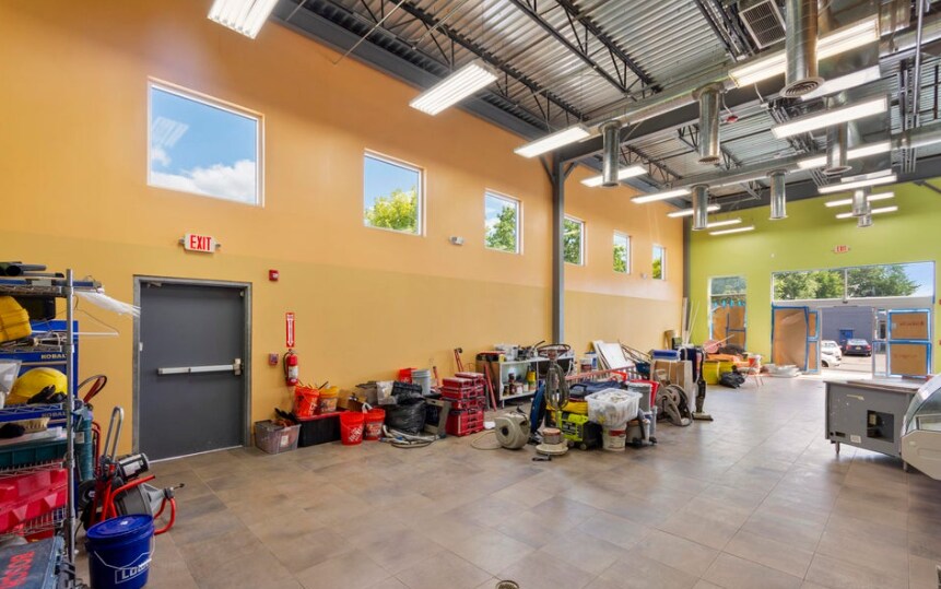 More Photos Of 1822 N Olden Ave, Ewing Restaurant For Sale