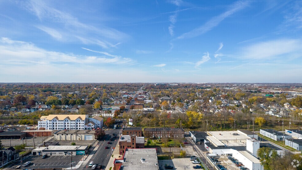 More Photos Of 1022 W Broad St, Columbus Storefront Retail Office For Lease